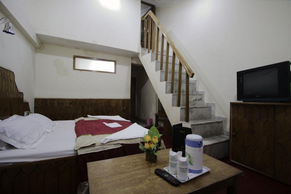 The Shivalik Hotel Manāli Kültér fotó