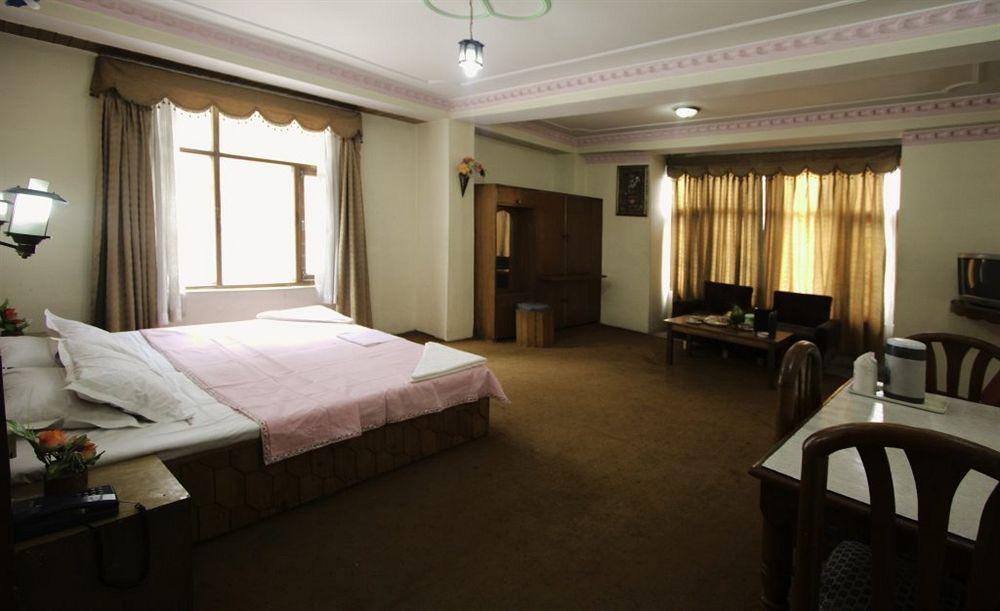 The Shivalik Hotel Manāli Kültér fotó