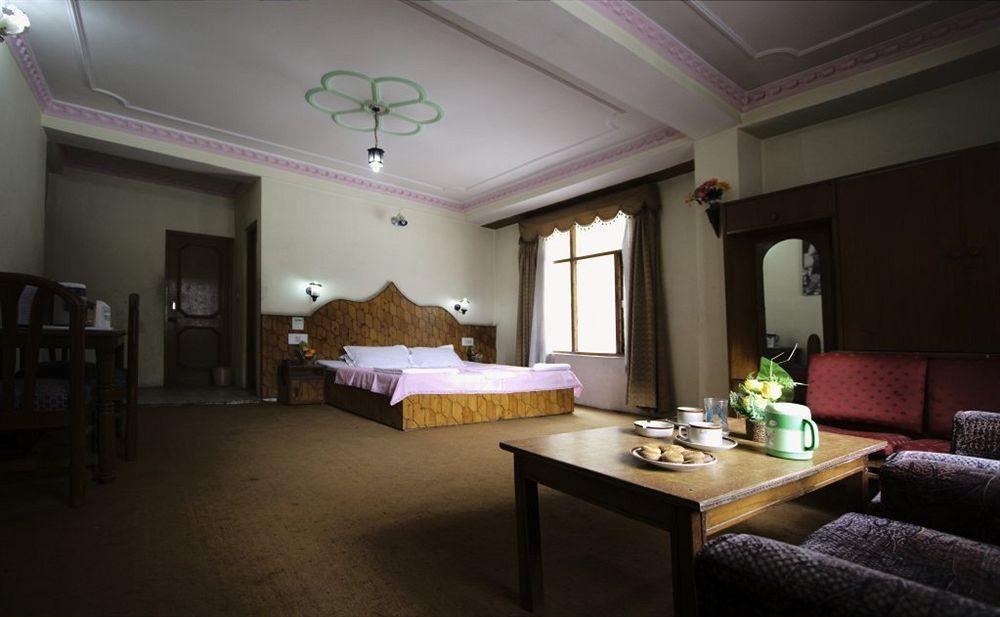 The Shivalik Hotel Manāli Kültér fotó
