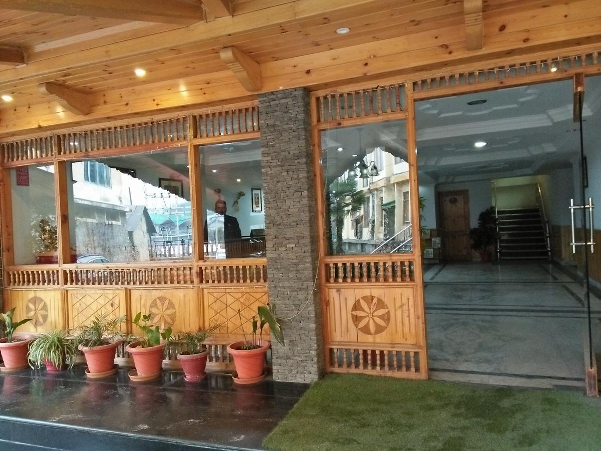 The Shivalik Hotel Manāli Kültér fotó