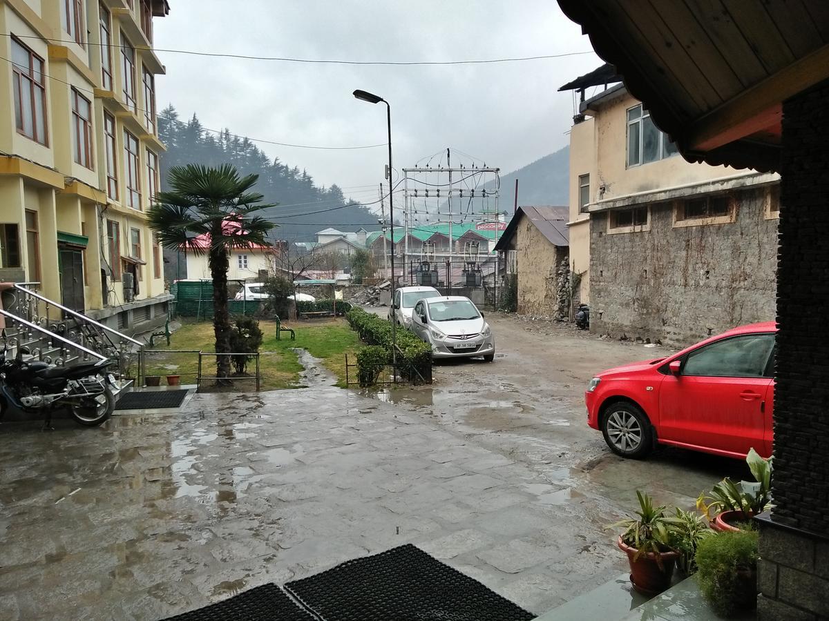 The Shivalik Hotel Manāli Kültér fotó