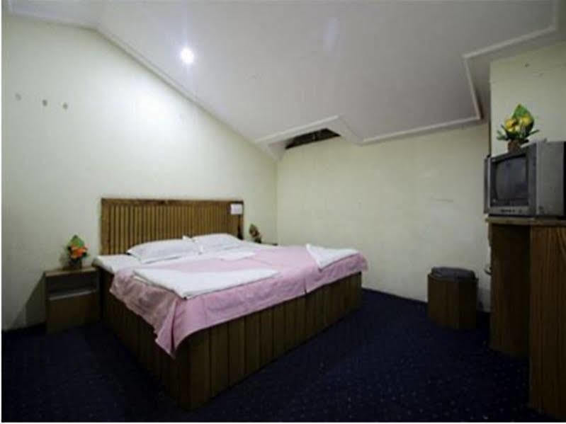 The Shivalik Hotel Manāli Kültér fotó